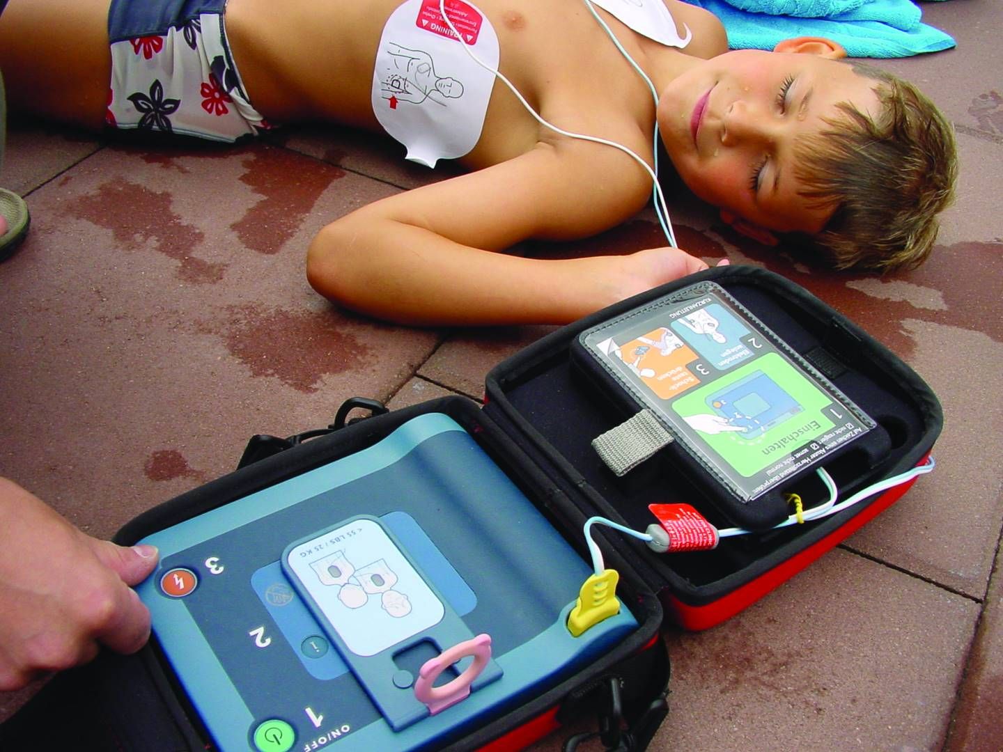 Máy khử rung tim AED Philips HearStart FRx Defibrillator