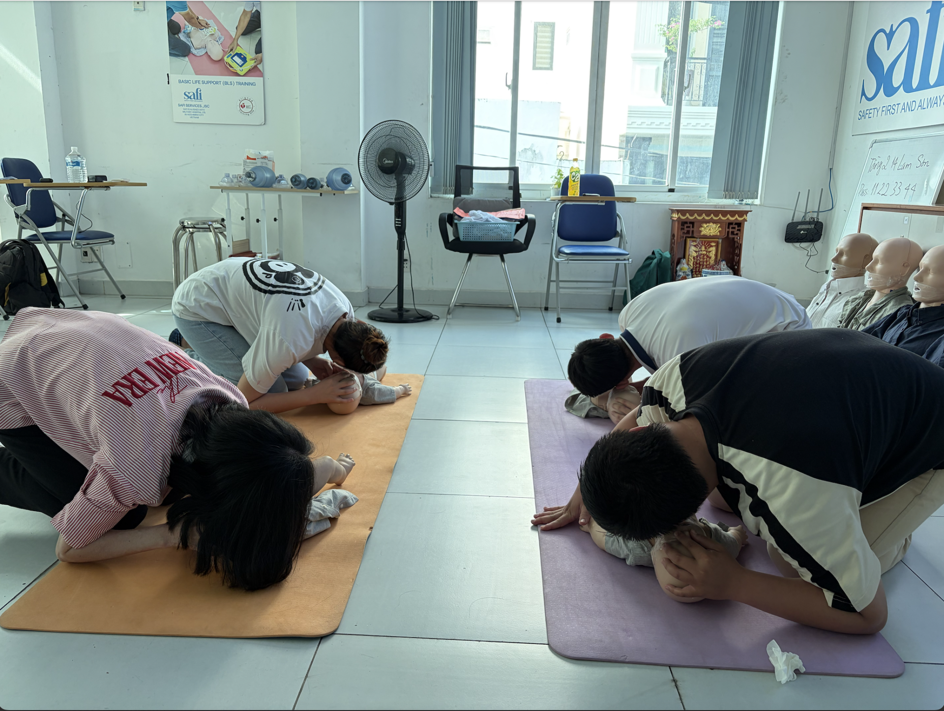 LỚP CÁ NHÂN DÀNH CHO NGƯỜI CHĂM SÓC TRẺ TẠI VĂN PHÒNG HỒ CHÍ MINH