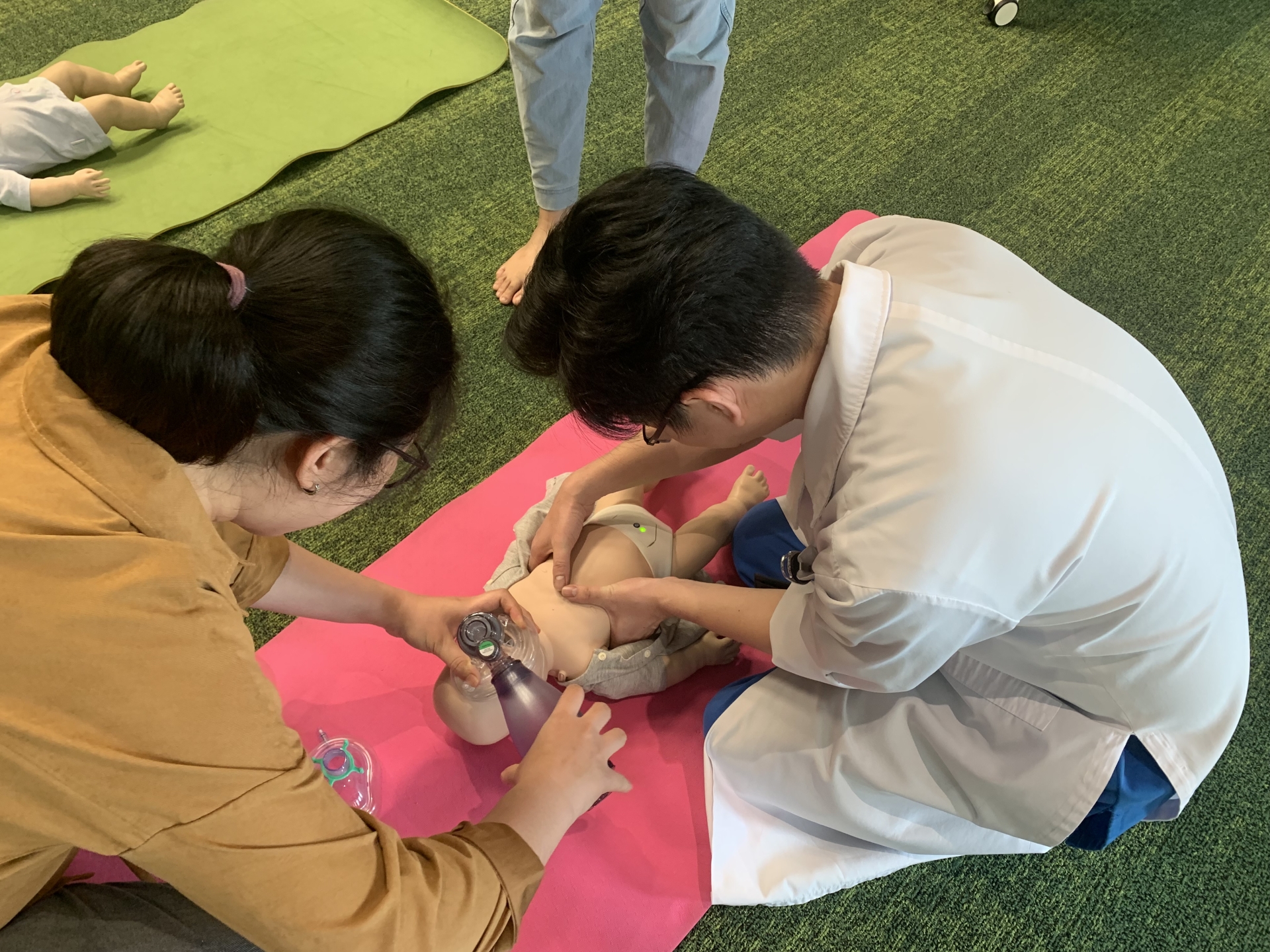 Khóa đào tạo BLS AHA Bệnh Viện Đa khoa Hồng Ngọc - 12-13.05.2025