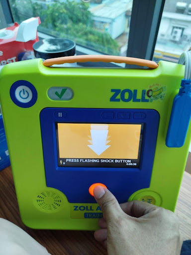 Safi đào tạo sơ cấp cứu - Máy AED - Máy khử rung tim