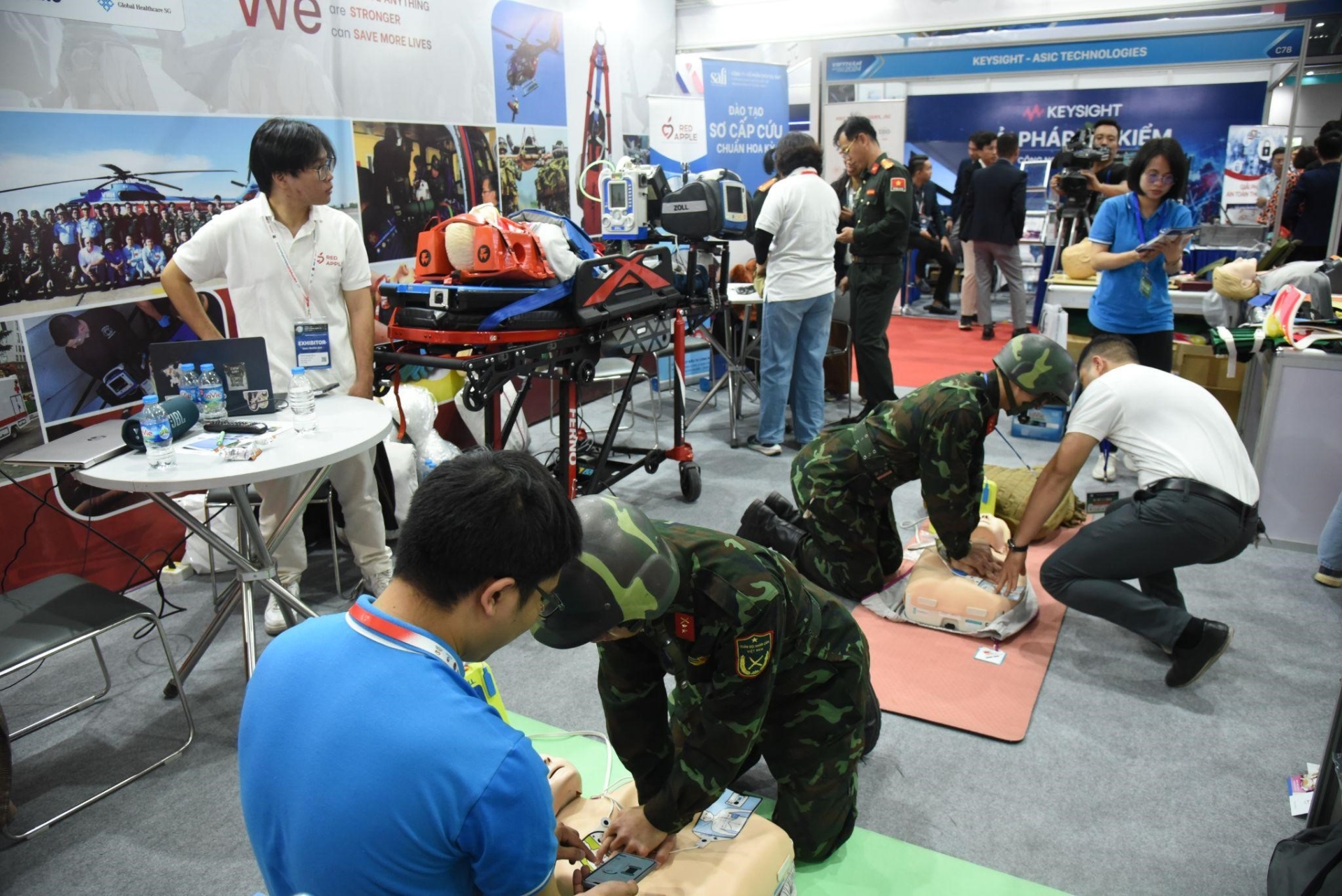 triển lãm quốc phòng, sơ cấp cứu